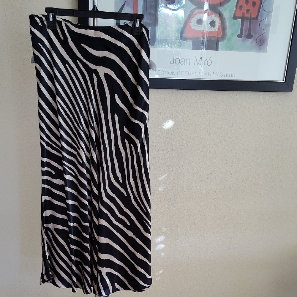 H&M Black and Cream A-Line Satin Maxi Skirt